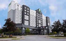 Holiday Inn Suites Kanata 4*